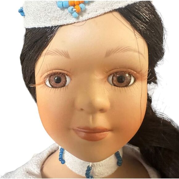 Vintage Native American Porcelain Doll Traditional Dress Fringe and Beads 16 inc - Picture 12 of 15